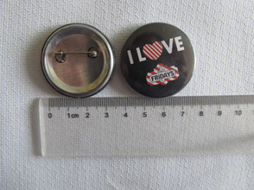 Yiwu valentines badges, badge pins