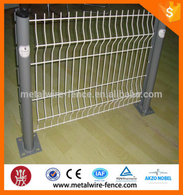 high and strong wire mesh fence
