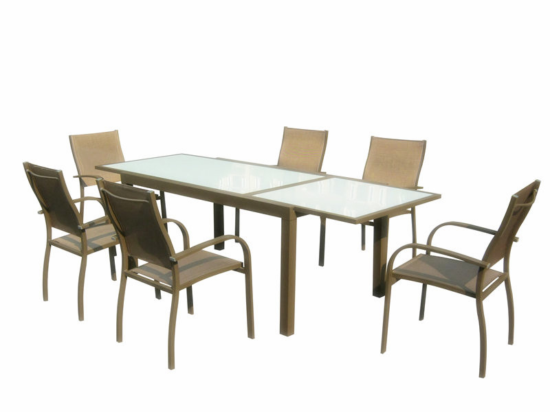 Aluminum Extendable dining table with tempered glass