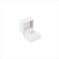 Caja de almacenamiento de joyería de cuero blanco elegante