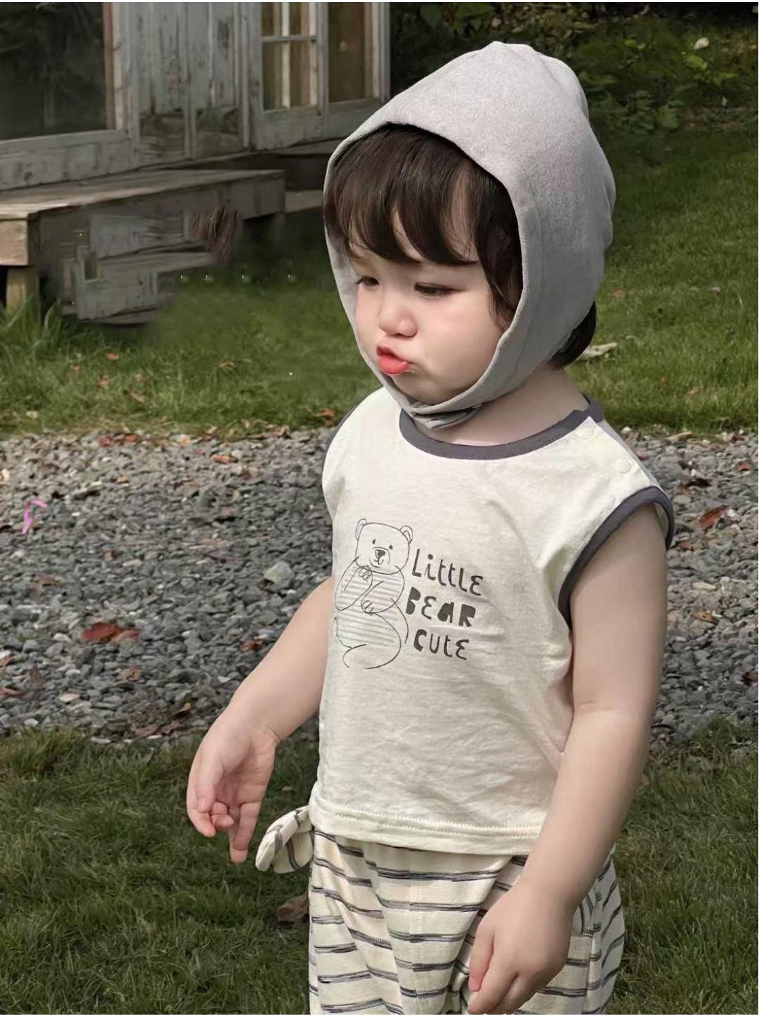 곰 패턴으로 조끼 Vest with Bear Pattern