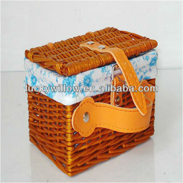 different styles willow cosmetic basket with lining