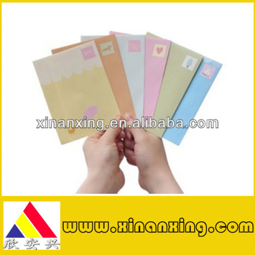 medium-sized paper envelope