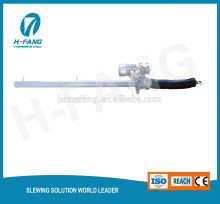 Screw jack for solar tracking system