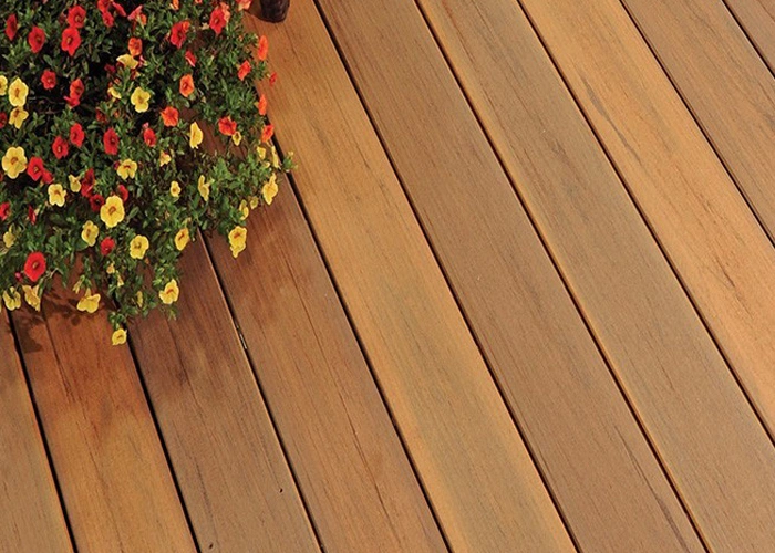 Hot Sale Anti-Decay No-PVC Free From Toxic Ingredients High-Friction Surface Capped WPC Decking