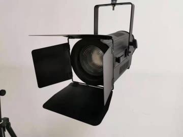 250W RGBW LED Fresnel light with zoom