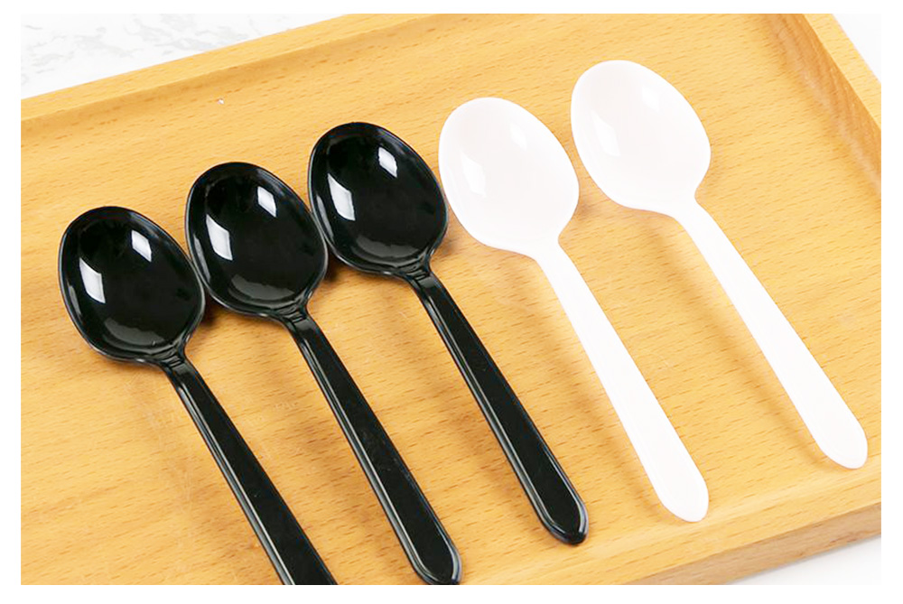 Colheres descartáveis de plástico de qualidade alimentar X Food Grade Plastic Disposable Spoons X