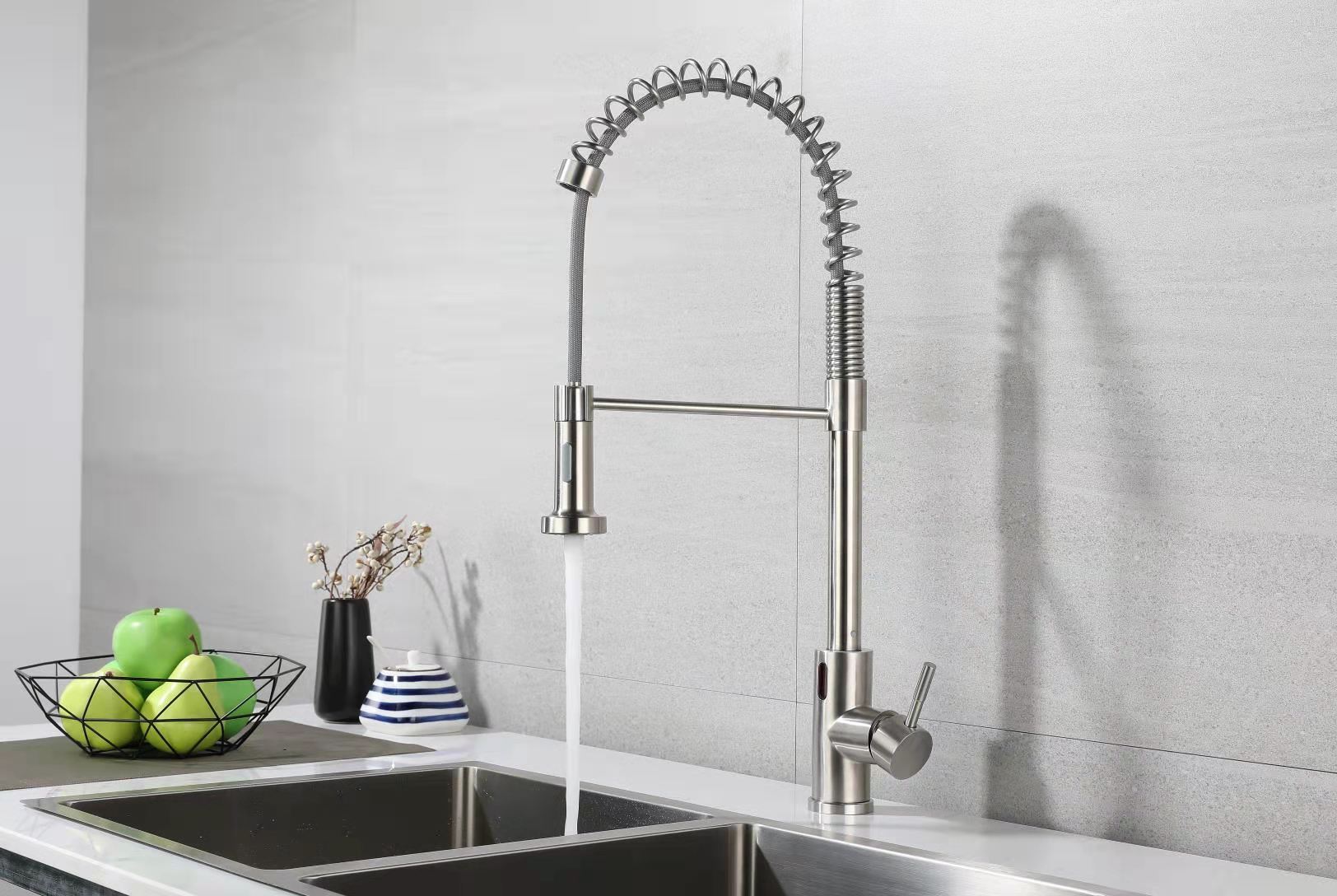 US Amazon Hot Sale Pull- Out Long Neck Widespread Kitchen Faucet Kitchen Sink Water Saving Tap Flexible Hose Spring