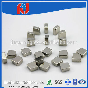 Ceramic fridge magnet