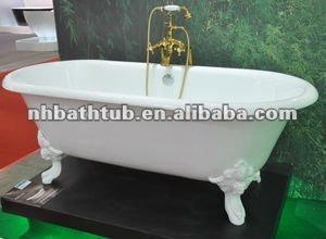 white bath/double ended claw foot bath tub