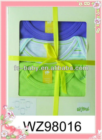 Baby clothing gift set