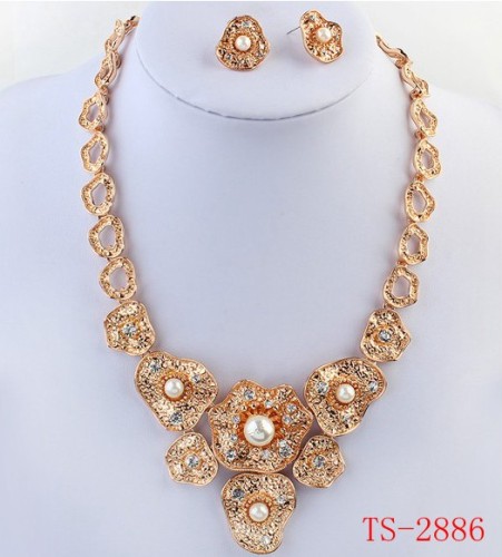 Ts-2886 Jewelry Set Rhinestone Pearl Clam Necklace and Earring