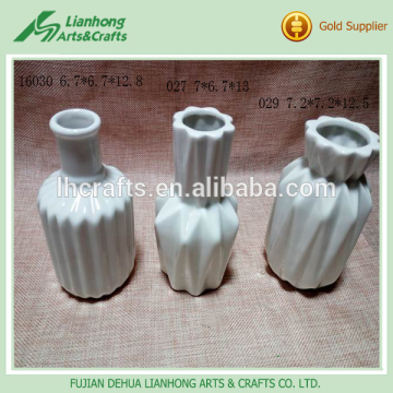 Different shape white small outdoor decorative cheap ceramic vases