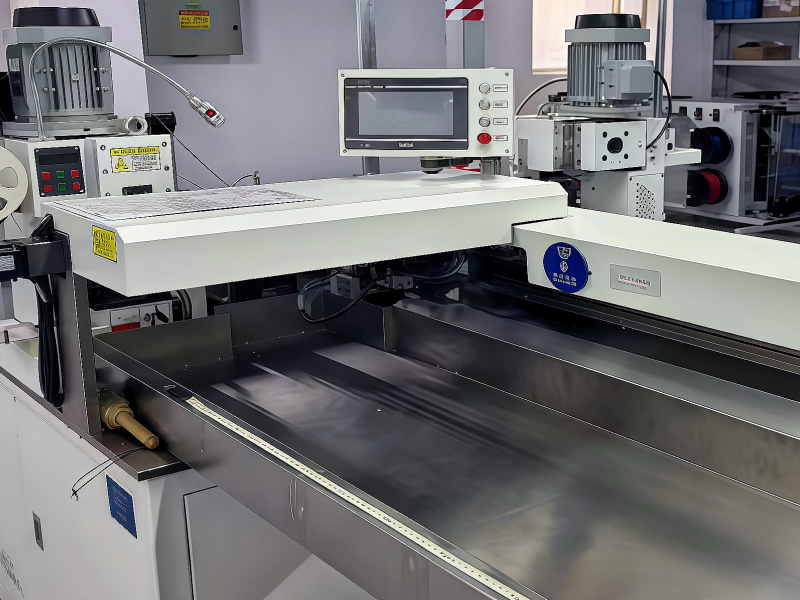 имя по умолчанию default name