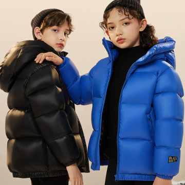 高品質の子供冬の膨らみジャケット