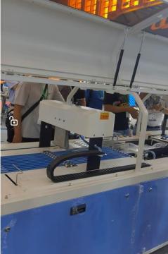 Economic type auto garment folding and bagging machine