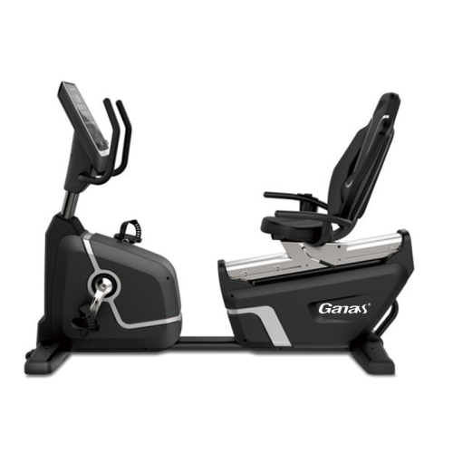 Rower leżący w maszynie cardio