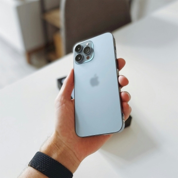 Wholesale Used Smartphones: 95% New Battery, Popular Used Apple iPhones