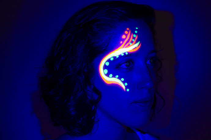 simple UV face paint design