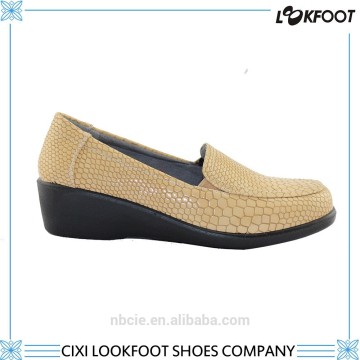 Ningbo pu shoe factory hot sell wholesale china women shoes