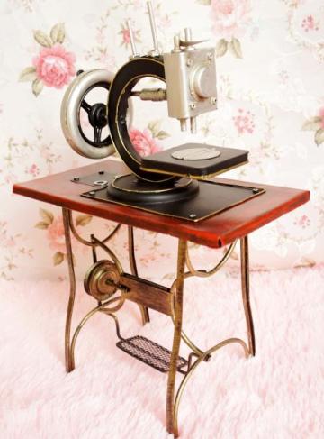 Antique Metal Sewing Machine