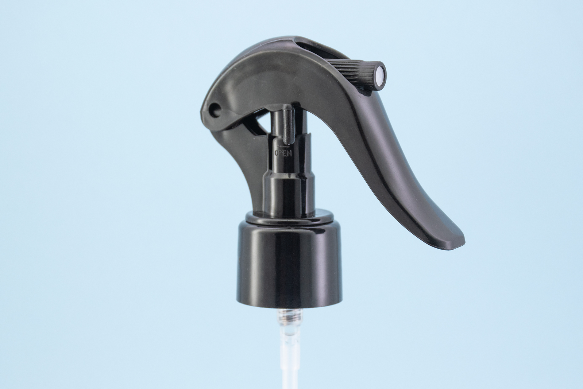 24/410 بخاخة صغيرة ناعمة باللون الأسود مع مشبك سفينة قفل 24/410 black smooth mini trigger sprayer with locking ship clip