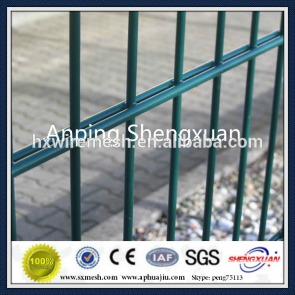 double wire welded mesh fence 5.jpg