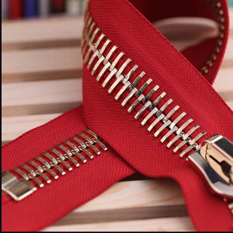 Pretty zipper for commodity