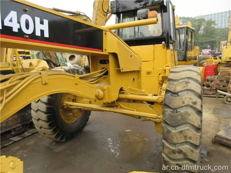 تستخدم معدات البناء CAT 140K Motor Grader