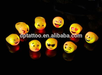 2016 HOT Flashing Emoji rings