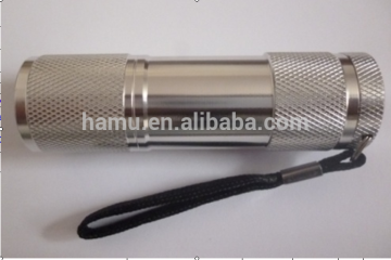 gray aluminum flashlights