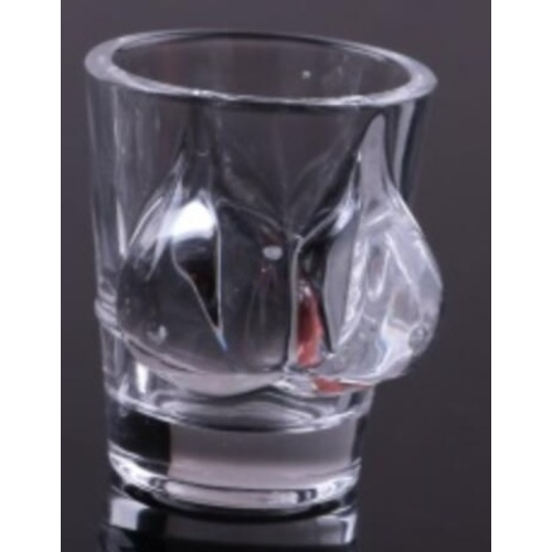 Verre à liqueur en forme de femme sexy