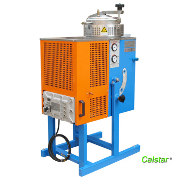 Methylene chloride recycling machine