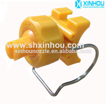 Clip-eyelet adjustable clamp spray nozzle