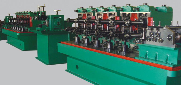 China stainless steel square pipe making machine with slot tube