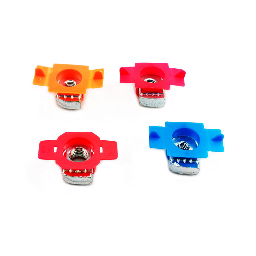 Csatorna anyák műanyag lokátorral