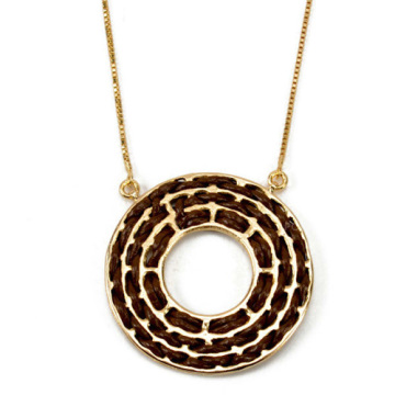 Pendant necklace round pendant necklace with gold chain