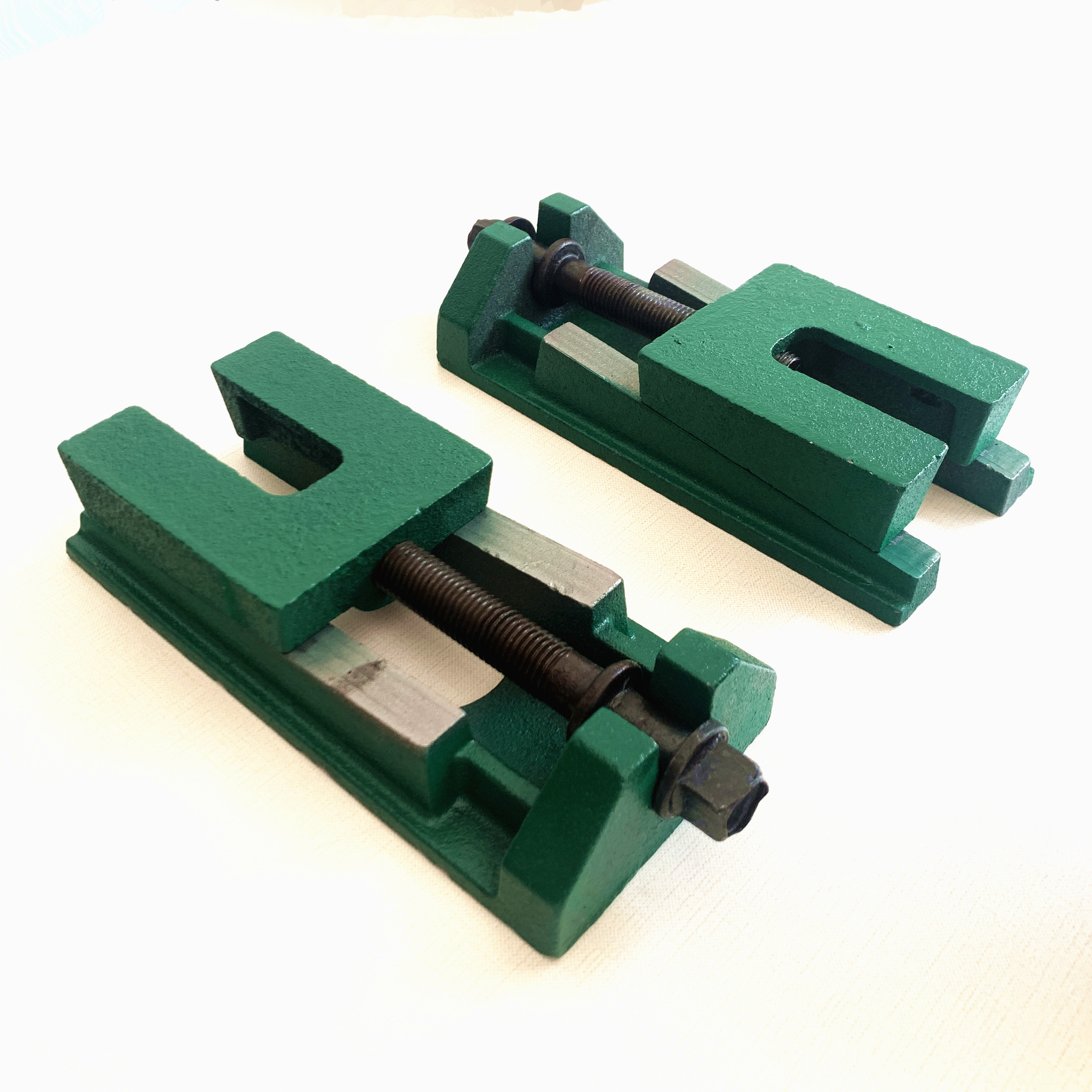 Custom injection molding machine round damping pad