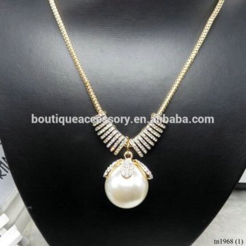 Pave Diamonds Pearl Pendant Necklace