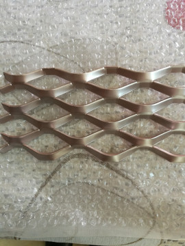 Color coated expanded mesh