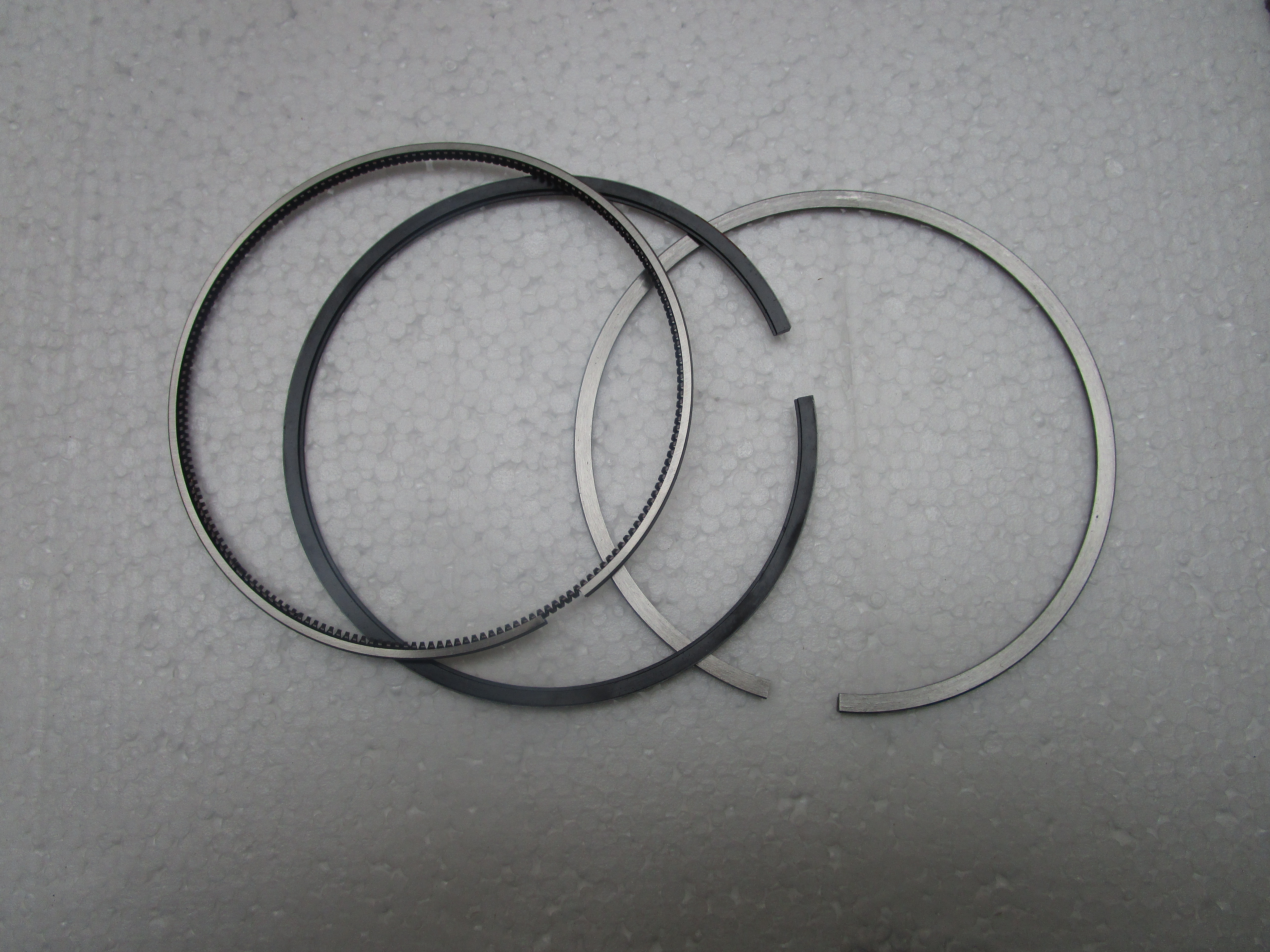 Jeu de segments de piston 3803977 Piston Ring Set 3803977
