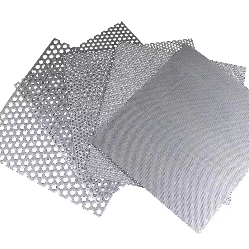 Perforowany metal (16) Perforated Metal (16)