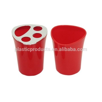 Novel plastic toothbrush holder