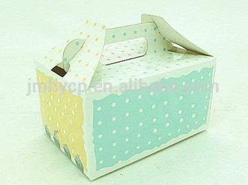 Customized paper cake box with clear PET window
