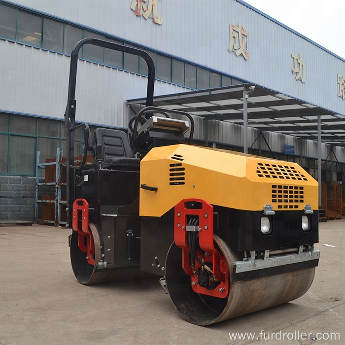 2 ton Small Vibrating Hydraulic Pump Road Roller (FYL-900)