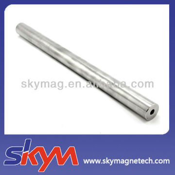 Magnetic bar