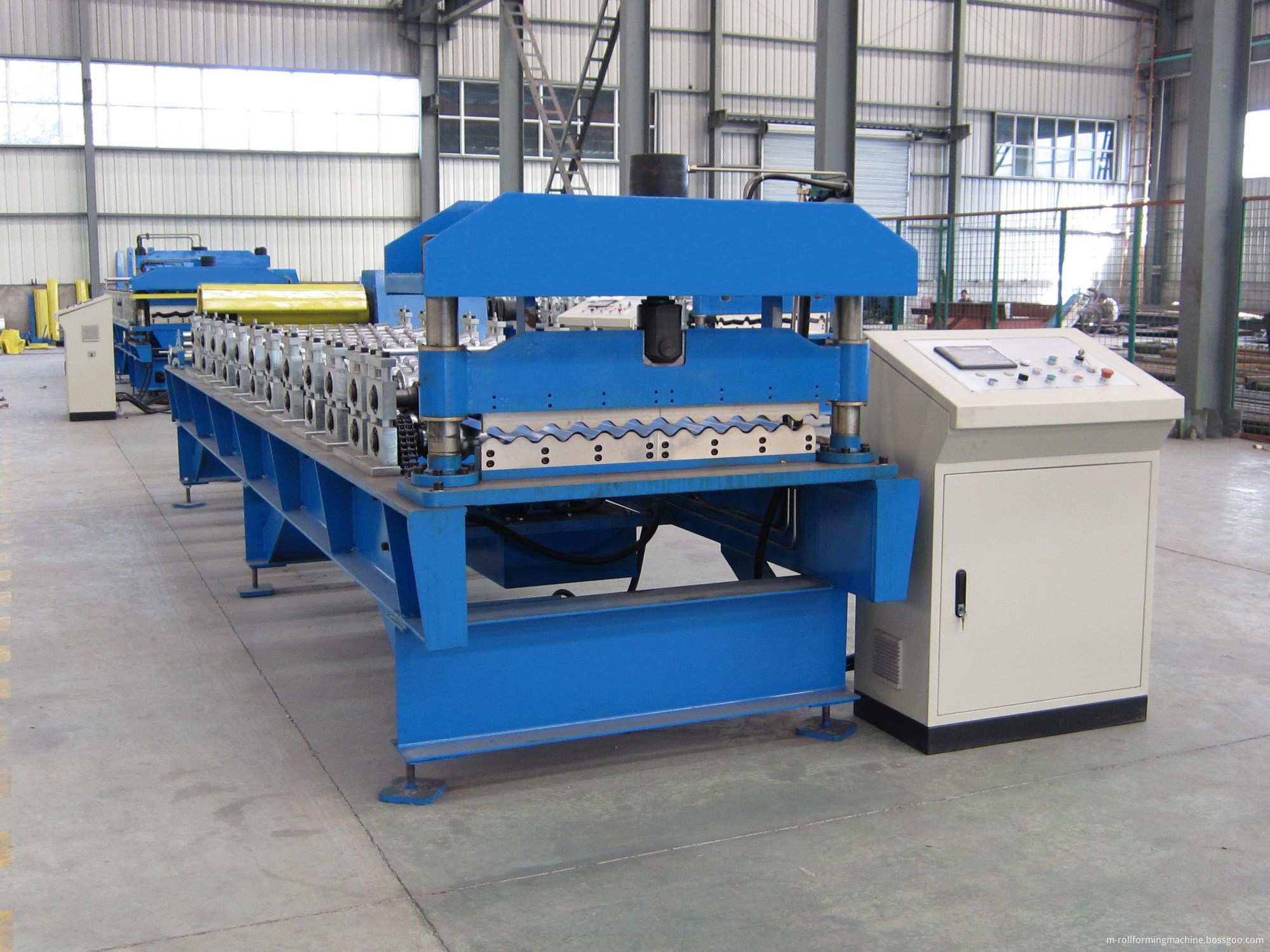 Galvanized corrugated steel sheets machine