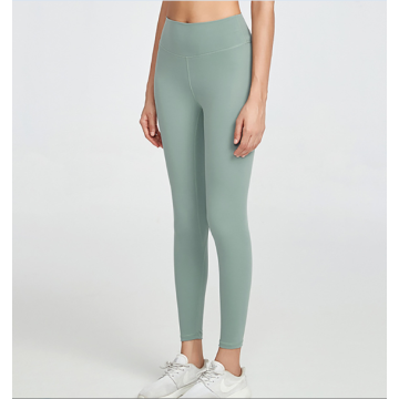 người phụ nữ sexi yoga bó sát legging thể dục