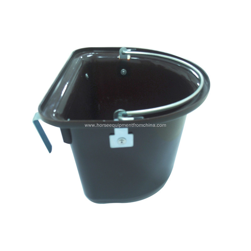 Portable Plastic Horse Feed Bucket