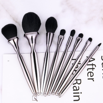 2022 Großhandel 8pcs Silber Farbe Kunststoff Griff Make -up Pinsel Kit OEM